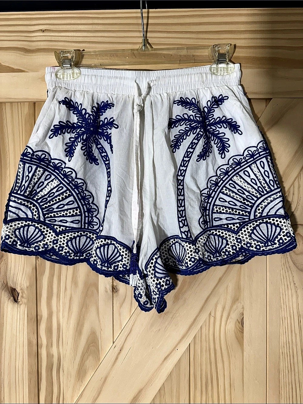 Farm Rio Blue Palm Trees Richelieu Short Short White & Blue Small - Picture 2 of 12